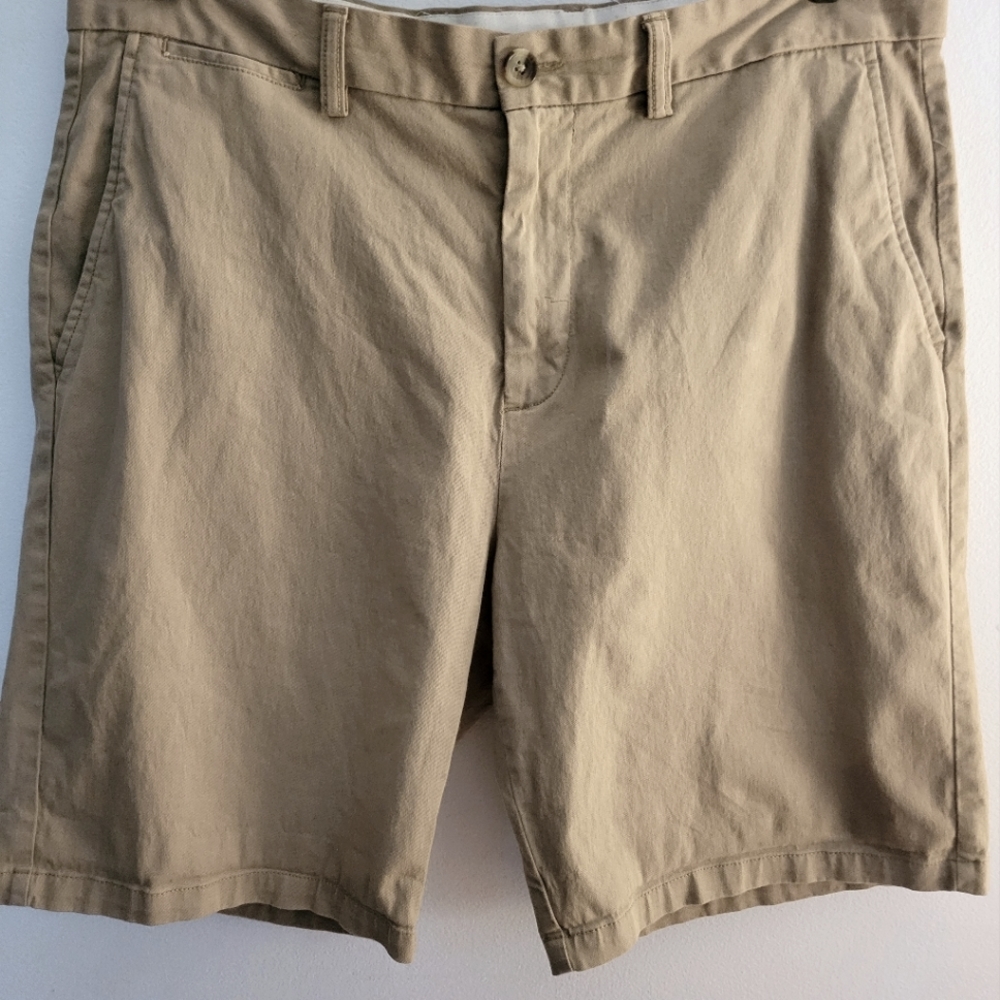 OLD NAVY Khaki Slim Chino Shorts 36